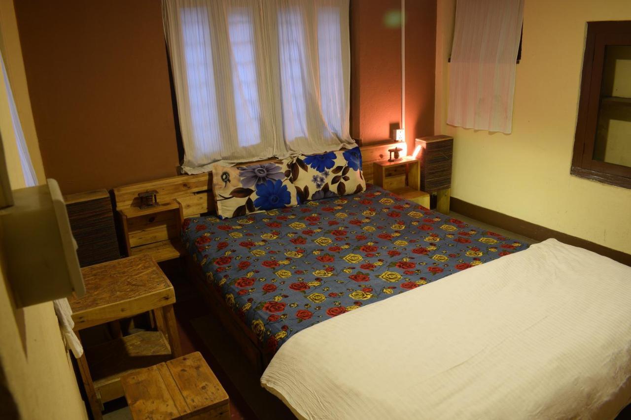 Happy Donkey Hostel Катманду Экстерьер фото