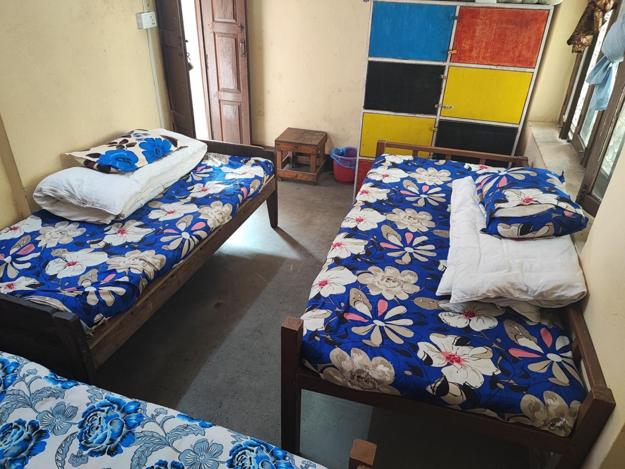 Happy Donkey Hostel Катманду Экстерьер фото